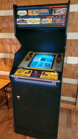 Amazing Wooden Cabin with Hot-tub and Game Room in Sevierville, Tennessee - Sevierville, Tennessee - glamping.directory