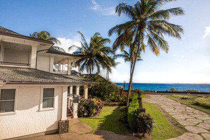 Luxury Oceanside Retreat near the Stunning Beaches of Koloa, Hawaii - glamping.directory