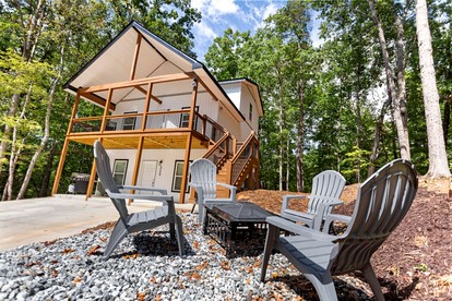Stylish Lakehouse with Black-and-White Modern Design near Lake Hartwell, Clemson SC - glamping.directory