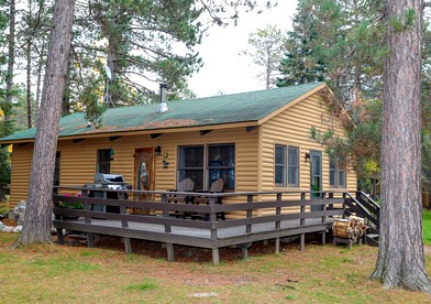 Spacious Getaway Series Houseboat with Water Slide & Penthouse Deck Near Babbitt, Minnesota - Babbitt, Minnesota - glamping.directory