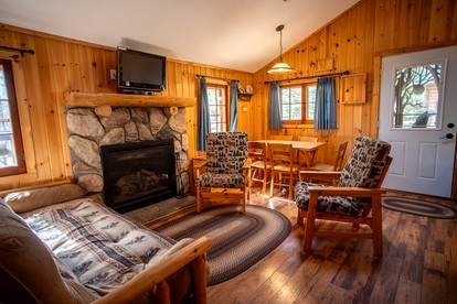 Spacious Getaway Series Houseboat with Water Slide & Penthouse Deck Near Babbitt, Minnesota - Babbitt, Minnesota - glamping.directory