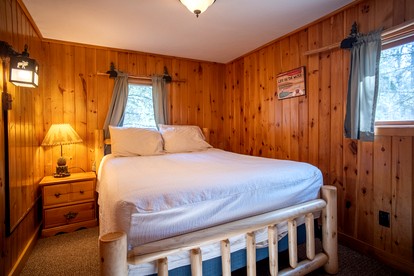 Spacious Getaway Series Houseboat with Water Slide & Penthouse Deck Near Babbitt, Minnesota - Babbitt, Minnesota - glamping.directory