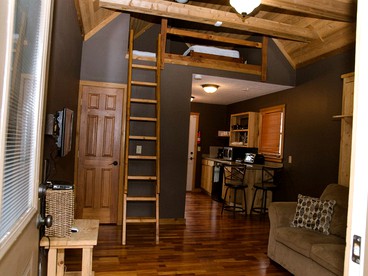 Family-Friendly Cabin Getaway with a Fire Pit near Nashville, Tennessee - Mount Juliet, Tennessee - glamping.directory