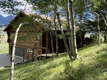 Luxurious Log Home with Madison River Views near Three Dollar Bridge, J & J Ranch, Montana - Cameron, Montana - glamping.directory