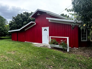 Delightful Lofted Tiny Barn with Cozy Interior and Spacious Backyard in Florida - Homestead, Florida - glamping.directory