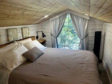 Delightful Lofted Tiny Barn with Cozy Interior and Spacious Backyard in Florida - Homestead, Florida - glamping.directory