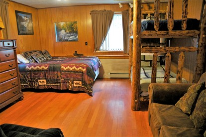 Cozy Family-Friendly Vacation Rental in Cooper Landing, Alaska - Cooper Landing, Alaska - glamping.directory