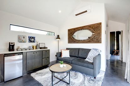 Cheerful Cabins near Austin for Fun-Filled Vacations in Texas - Dripping Springs, Texas - glamping.directory