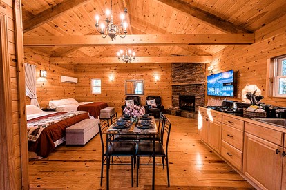 Pet-Friendly, Rustic Cottage with Access to Messalonskee Lake and Views of Belgrade Stream with Hot Tub in Maine - Belgrade, Maine - glamping.directory