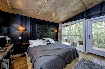 Romantic Woodland Cabin Hideaway Near the Lake in Scenic Texas Countryside - Alvord, Texas - glamping.directory