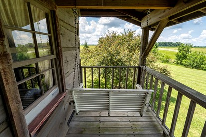 Enchanting Vacation Rental on Working Alpaca Farm near Kokomo, Indiana - Flora, Indiana - glamping.directory