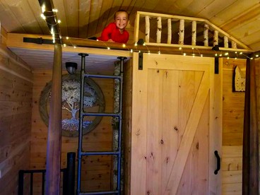 Idyllic Tree House Rental with a Cozy Fireplace in Snohomish, Washington - Snohomish, Washington - glamping.directory