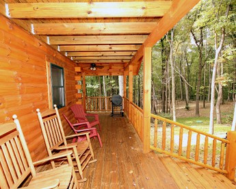 Luxuriously Equipped Lodge for Groups in Logan, Ohio - Logan, Ohio - glamping.directory