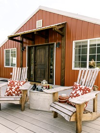 Upscale Barn Loft near Glacier National Park, Montana - Columbia Falls, Montana - glamping.directory