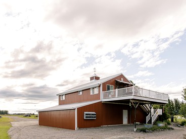 Upscale Barn Loft near Glacier National Park, Montana - glamping.directory