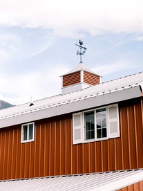 Upscale Barn Loft near Glacier National Park, Montana - Columbia Falls, Montana - glamping.directory
