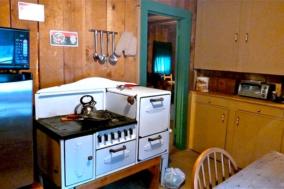 Secluded Cabin Rental Surrounded by Meadows in Big Bear City, California - Big Bear City, California - glamping.directory