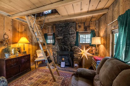 Secluded Cabin Rental Surrounded by Meadows in Big Bear City, California - Big Bear City, California - glamping.directory