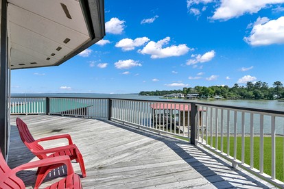 Lighthouse Views & Lake Vibes – 4BR Retreat in Livingston, TX - Livingston, Texas - glamping.directory