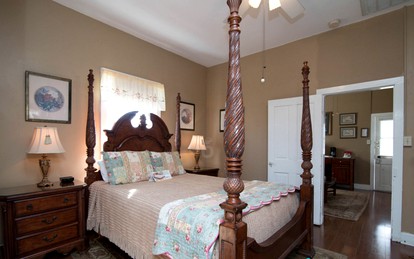 Idyllic Cottage Perfect for a Romantic Getaway near St. James, Louisiana - Vacherie, Louisiana - glamping.directory
