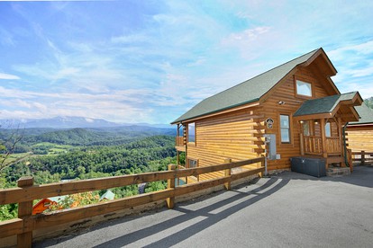 Incredible Great Smoky Mountains Cabin Rental for Romantic Getaways in Tennessee - Pigeon Forge, Tennessee - glamping.directory