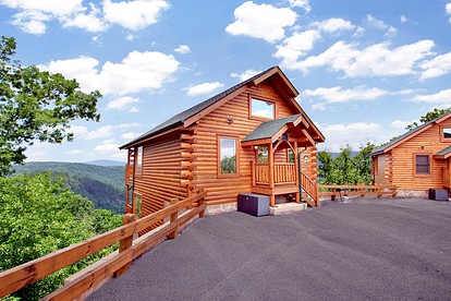 Incredible Great Smoky Mountains Cabin Rental for Romantic Getaways in Tennessee - glamping.directory