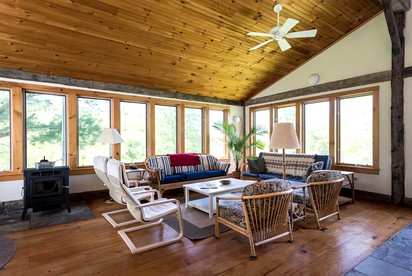 Secluded Cottage Rental with a Fireplace in Greenville, New York - Greenville, New York - glamping.directory
