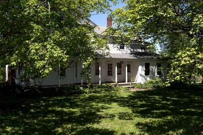 Secluded Cottage Rental with a Fireplace in Greenville, New York - glamping.directory