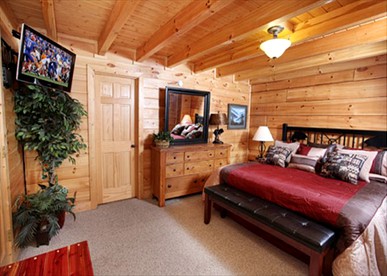 Lovely Family Log Cabin with a Game Room near Gatlinburg, Tennessee - Pigeon Forge, Tennessee - glamping.directory