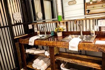 Comfortable Safari Tent Incredible to Reconnect with Nature in Brasstown, North Carolina - Brasstown, North Carolina - glamping.directory