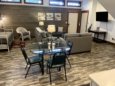 Cozy Studio Suite Rental for a Relaxing Escape in Ellwood, Pennsylvania - Ellwood, Pennsylvania - glamping.directory
