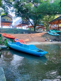 Family Escape by the Water: Fully Equipped Waterfront Tented Cabin Getaway in Cibolo, TX - Cibolo, Texas - glamping.directory