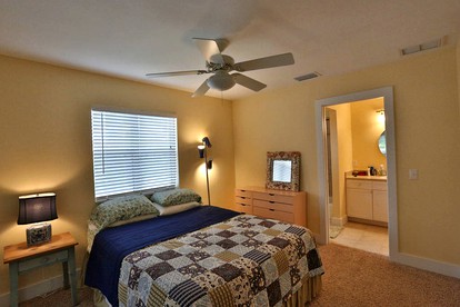 Waterfront Getaway with Private Dock on King's Bay in Crystal River, Florida - Crystal River, Florida - glamping.directory