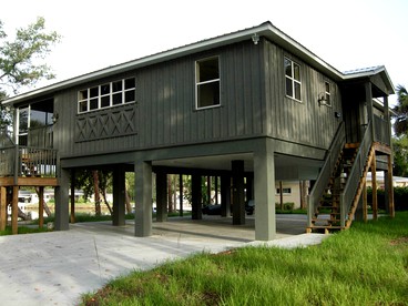 Waterfront Getaway with Private Dock on King's Bay in Crystal River, Florida - glamping.directory