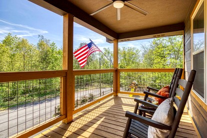 Spacious Mountain Cabin Retreat with Theater, Hot Tub & Fire Pit in Sevierville, Tennessee - Sevierville, Tennessee - glamping.directory