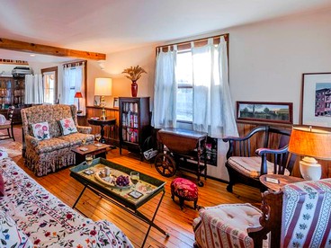Gorgeous and Historical Cottage Rental near Mohawk Mountain, Connecticut - Sharon, Connecticut - glamping.directory