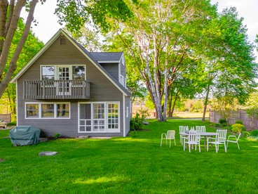 Gorgeous and Historical Cottage Rental near Mohawk Mountain, Connecticut - Sharon, Connecticut - glamping.directory
