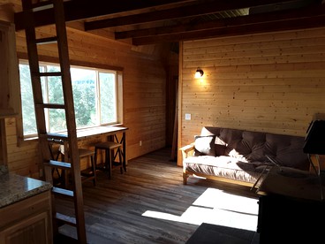 Cute Off-Grid Glamping Cabin Rental in Idaho for Relaxing Nature Getaways - Plummer, Idaho - glamping.directory