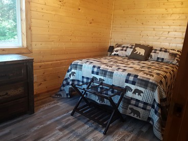 Cute Off-Grid Glamping Cabin Rental in Idaho for Relaxing Nature Getaways - Plummer, Idaho - glamping.directory