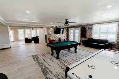 Spacious Retreat with Paradise Backyard | Private Group Getaway near Local Dining in Patterson, CA - Patterson, California - glamping.directory