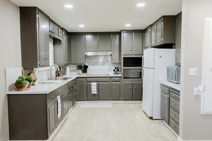 Spacious Retreat with Paradise Backyard | Private Group Getaway near Local Dining in Patterson, CA - Patterson, California - glamping.directory