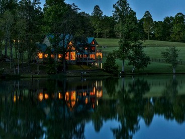 Lakefront Log Elegance: True Cabin with Hot Tub and Sauna Amidst Mountain Views - Gilmer County, Georgia - glamping.directory