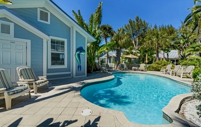 Romantic Studio Cottage near Clearwater Beach in Florida - glamping.directory