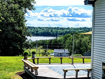 Charming Waterview Cottage with Sunset Views & Private Deck Near Acadia National Park | Ellsworth, Maine - Ellsworth, Maine - glamping.directory