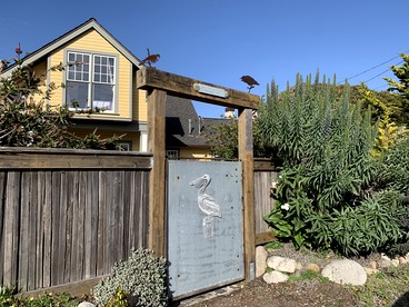 Charming Villa Ideal for Hiking in Pacific Grove, California -  Pacific Grove, California - glamping.directory