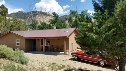 Spacious Guest Cottage Nestled near Sleeping Ute Mountain in Cortez, Colorado - glamping.directory
