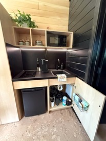 Serene Tiny House Nestled in the Woods in Quakertown for a Romantic Glamping Getaway in Pennsylvania - Quakertown, Pennsylvania - glamping.directory