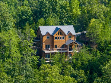 Unwind in this Luxury Glamping Cabin in Sevierville, Tennessee - glamping.directory