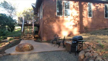 Eco-Friendly Cottage Accommodation for Six near Yosemite in California - Midpines, California - glamping.directory