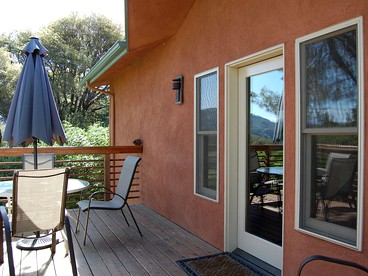 Eco-Friendly Cottage Accommodation for Six near Yosemite in California - Midpines, California - glamping.directory